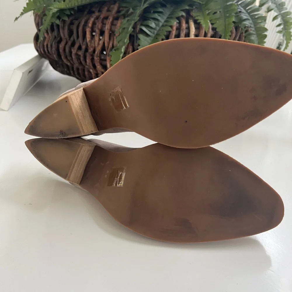 Jeffrey Campbell Mules slides Favela-2 beige 8.5 block heel pointy toe Worn Once - Picture 8 of 9